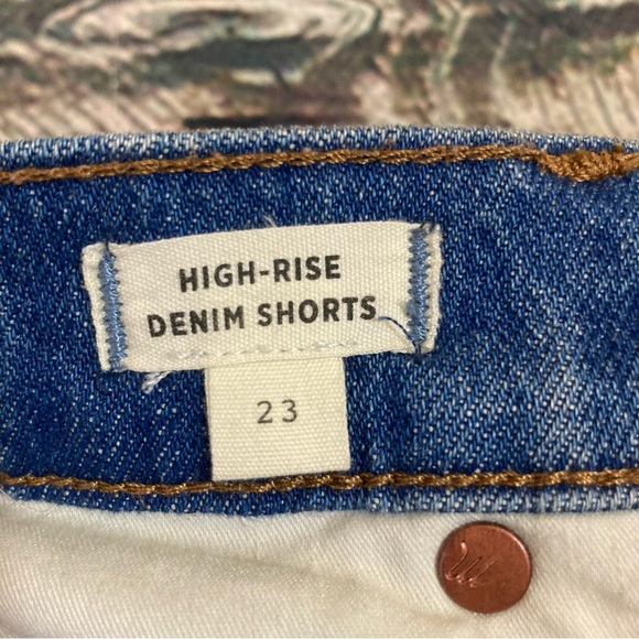 🐲💙 Madewell High-Rise Denim Shorts - Picture 3 of 11